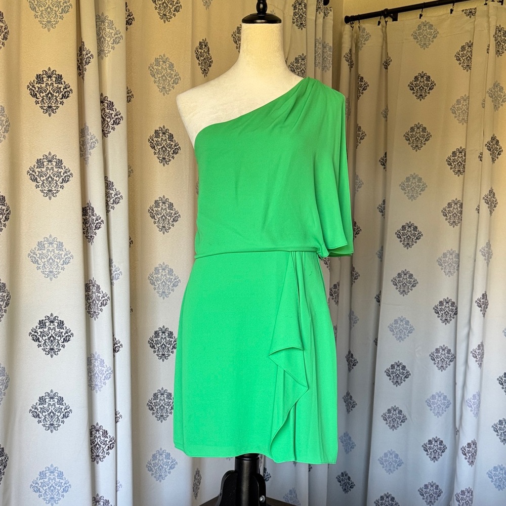 BCBGMaxAzria Vibrant Green One-Shoulder Dress